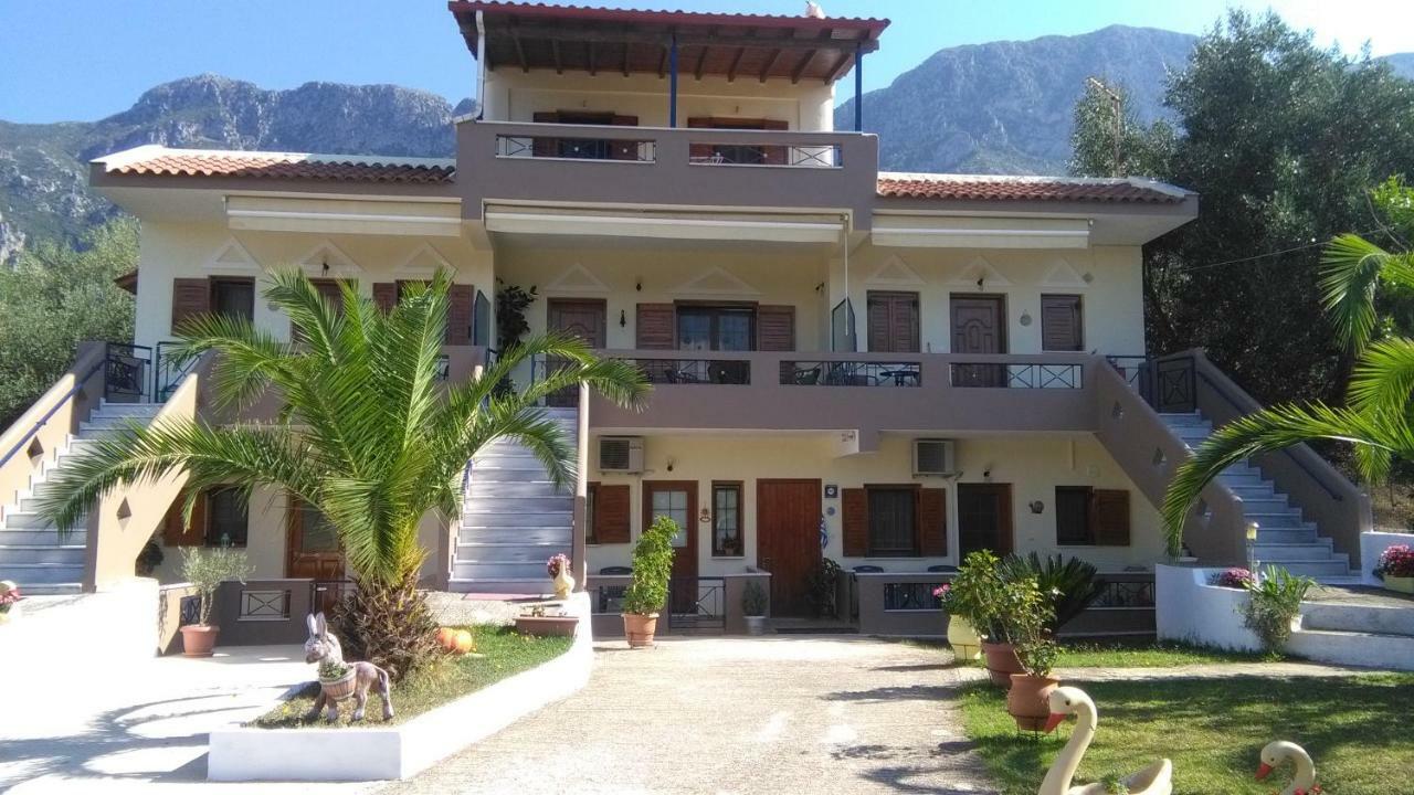 Mιχαλης Apartments باراميثيا المظهر الخارجي الصورة